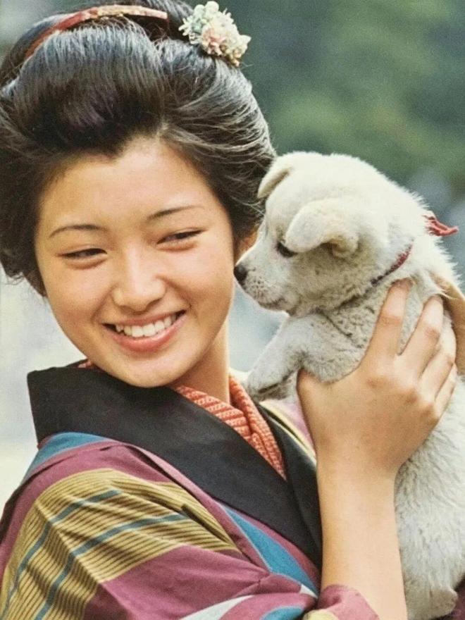 七贏娛樂城：出道8年成顶流，却在最红最美时退圈，为什么她至今仍是无数人的白月光？