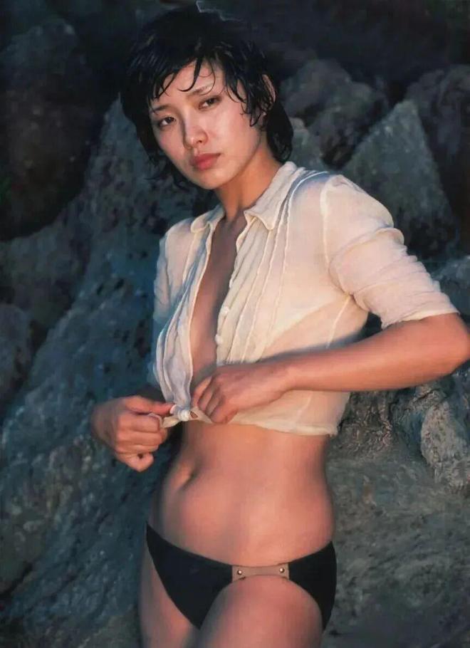 七贏娛樂城：出道8年成顶流，却在最红最美时退圈，为什么她至今仍是无数人的白月光？