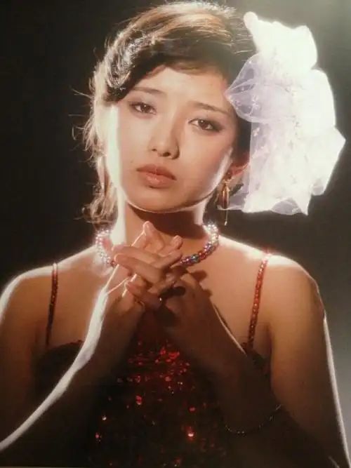 七贏娛樂城：出道8年成顶流，却在最红最美时退圈，为什么她至今仍是无数人的白月光？